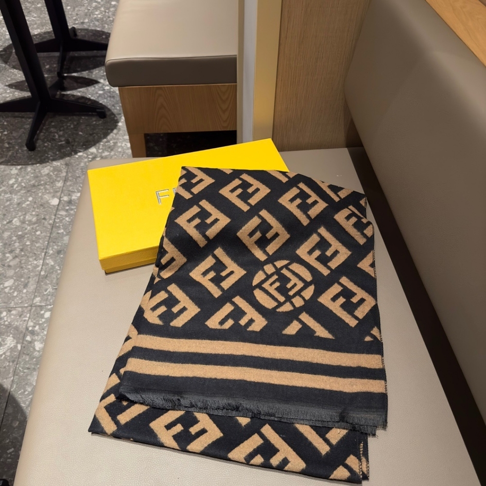 🆕Fendi scarf shawl A classic colorful scarf